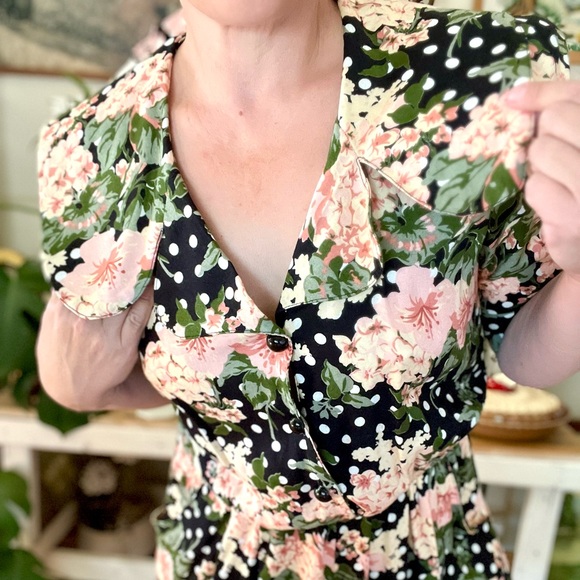 Vintage 1980’s Floral And Polka Dot Rayon Romper Shorts With Pockets - Picture 3 of 5